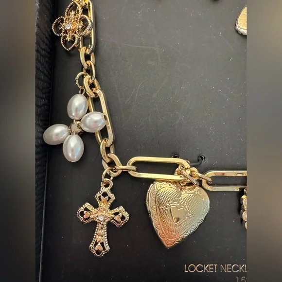 Noir charm locket necklace and earring set - Picture 4 of 7